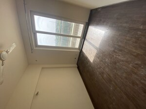 Furnished Amenities in 2 BHK Apartment at BPTP Discovery Park, Sector 80 – for Rent