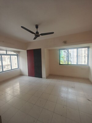 Room in 3 BHK Apartment at Sea Breeze Tower, Nerul – for Rent
