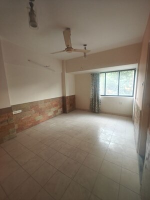 Room in 3 BHK Apartment at Sea Breeze Tower, Nerul – for Rent