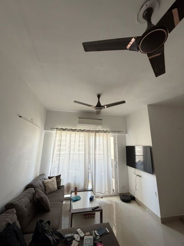 Team Area, mahagun-moderne 3.5 Bedroom 1900 Sq.Ft. Apartment In Sector 78 Noida 10396307