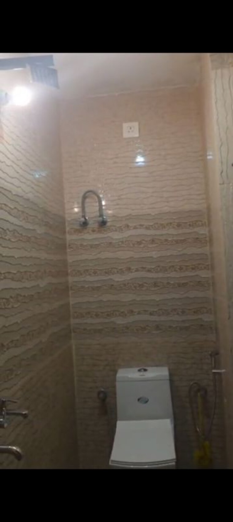 Bathroom, palam vihar extension 2 Bedroom 1100 Sq.Ft. Builder Floor In Palam Vihar Extension Gurgaon 10396304