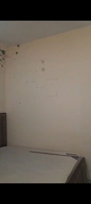 Room in 2 BHK Builder Floor at Palam Vihar Extension – for Rent