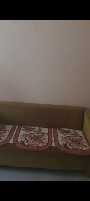 Bedroom in 2 BHK Builder Floor at Palam Vihar Extension – for Rent