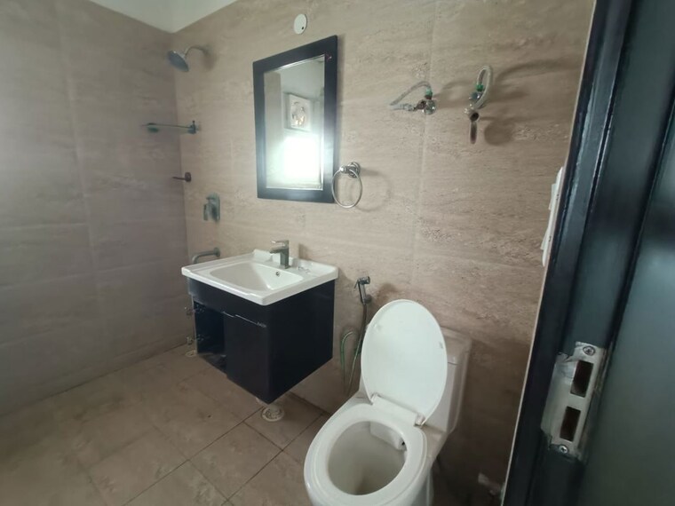 Bathroom, skytech-matrott 3 Bedroom 1455 Sq.Ft. Apartment In Sector 76 Noida 10396311