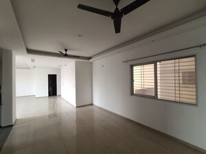 Room in 3 BHK Apartment at Skytech Matrott, Sector 76 – for Rent