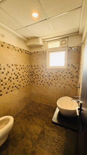 Bathroom in 3.5 BHK Apartment at Omaxe Waterscapes, Gomti Nagar – for Rent