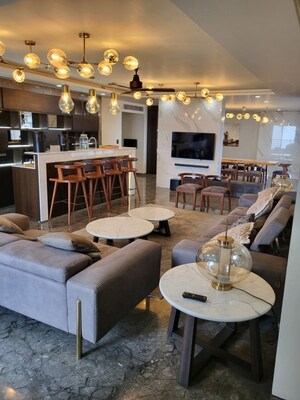 Team Area in 3 BHK Apartment at Arun Vihar Sector 37, Sector 37 – for Rent