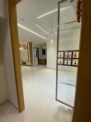 Room in 2 BHK Apartment at Aurobindo Kohinoor, Serilingampally – for Rent