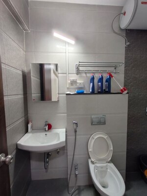 Bathroom in 4 BHK Apartment at Anjali Kunj, Kothrud – for Rent