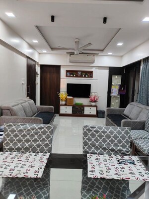 Bedroom in 4 BHK Apartment at Anjali Kunj, Kothrud – for Rent