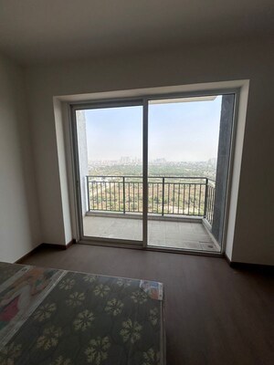 Room in 2 BHK Apartment at Godrej Woods Evergreen, Sector 43 – for Rent