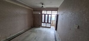 Room in 3 BHK Apartment at Hasanganj – for Rent