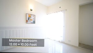Room in 2 BHK Apartment at Arihant Abode, Sector 10 Greater Noida – for Sale