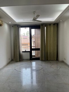 2 BHK Builder Floor For Rent in Sector 10A