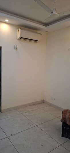 2 BHK Builder Floor For Rent in Green Fields Colony