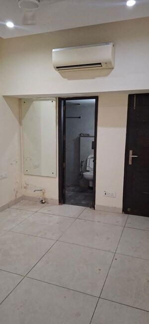 Building Lobby in 2 BHK Builder Floor at Green Fields Colony – for Rent