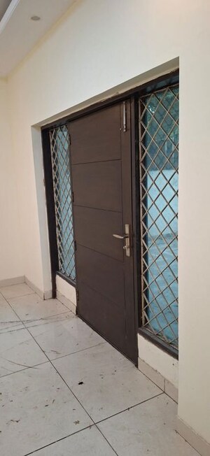 Staircase in 3 BHK Builder Floor at Green Fields Colony – for Rent