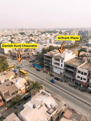  Showroom For Rent in Danish Nagar