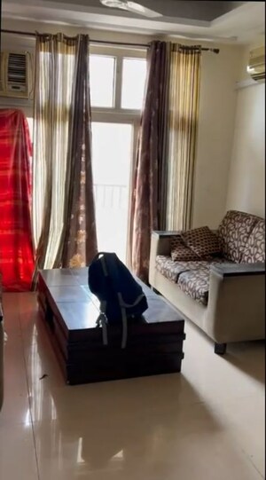 Living Room in 3.5 BHK Apartment at Amrapali Platinum, Sector 119 – for Sale