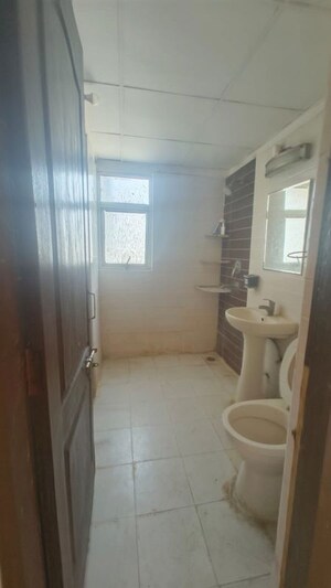 Bathroom in 3.5 BHK Apartment at Amrapali Platinum, Sector 119 – for Sale
