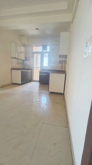 Living Room in 3.5 BHK Apartment at Amrapali Platinum, Sector 119 – for Sale