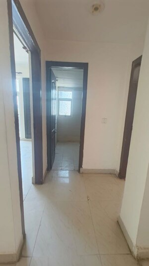Building Lobby in 3.5 BHK Apartment at Amrapali Platinum, Sector 119 – for Sale