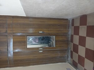 Furnished Amenities in 1 RK Apartment at Arun Vihar, Sector 29 – for Rent