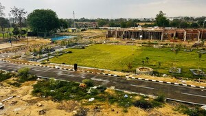 Plot Area in 6+ BHK Villa at Maulviganj – for Sale