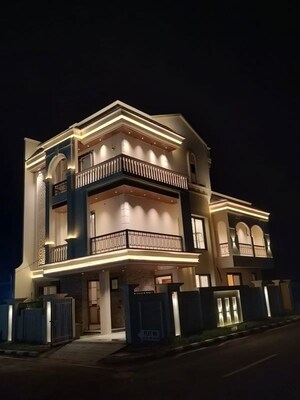 6+ BHK Villa – Exterior View View at Maulviganj - for Sale