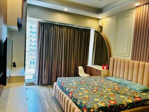Bedroom in 6+ BHK Villa at Sector 45 – for Rent