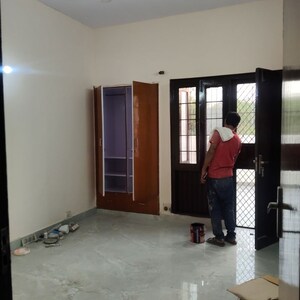 Room in 2.5 BHK Builder Floor at SS Mayfield Gardens, Sector 51 – for Rent