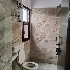 Bathroom in 2.5 BHK Builder Floor at SS Mayfield Gardens, Sector 51 – for Rent
