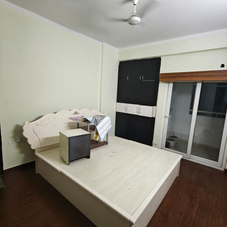 Bathroom, antriksh-golf-view-ii 3 Bedroom 1345 Sq.Ft. Apartment In Sector 78 Noida 10396632
