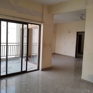 Room in 3.5 BHK Apartment at Ardee City Palm Grove Heights, Sector 52 – for Rent