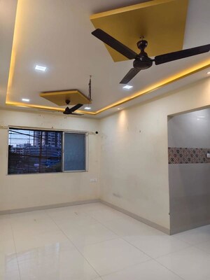 Room in 2 BHK Apartment at Riddhi Garden, Malad East – for Rent