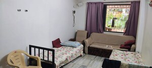 Bedroom in 2 BHK Apartment at Kiran Towers, Malad West – for Rent