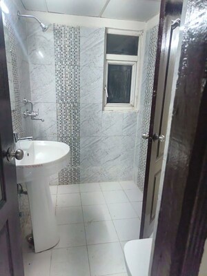 Bathroom in 2.5 BHK Apartment at Aims Golf Avenue I, Sector 75 – for Rent