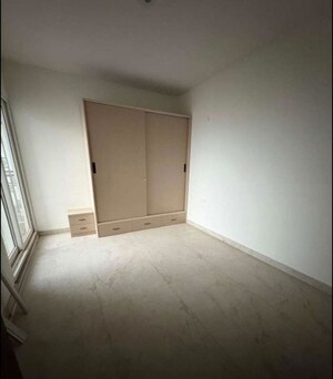 Room in 3 BHK Apartment at Malwa Escon Primera, International Airport Road – for Rent