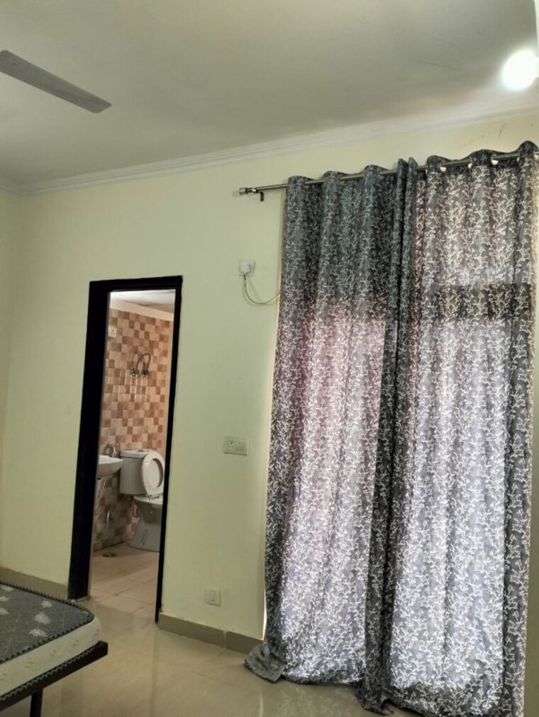 Bedroom, amrapali-silicon-city 3 Bedroom 1545 Sq.Ft. Apartment In Sector 76 Noida 10396739
