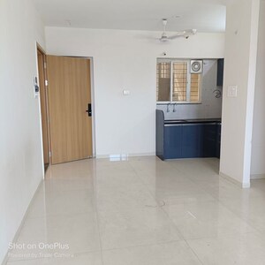 Room in 1.5 BHK Apartment at Prithvi Proximus, Hadapsar – for Rent