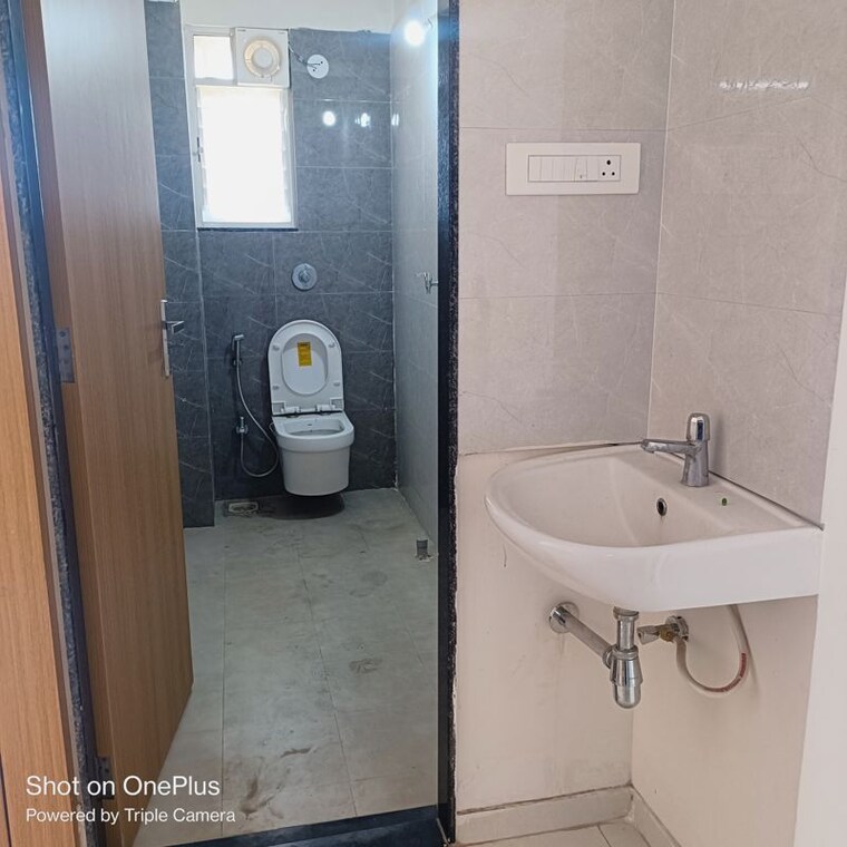 Bathroom, prithvi-proximus 1.5 Bedroom 750 Sq.Ft. Apartment In Hadapsar Pune 10396746