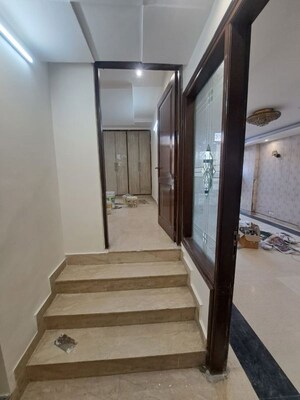 3 BHK Builder Floor – Entrance View at Greater Kailash Part 3 - for Rent