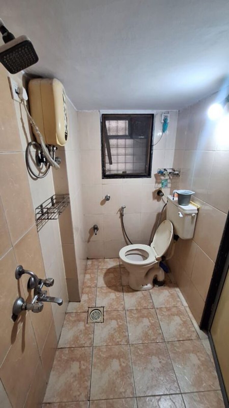 Attached Bathroom, kapil-vastu 2 Bedroom 900 Sq.Ft. Apartment In Goregaon West Mumbai 10396798
