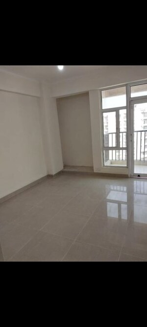 Room in 4 BHK Apartment at Gaur City 2 - 11th Avenue, Sector 16c Greater Noida – for Sale