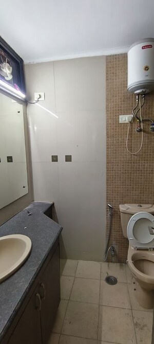 Bathroom in 4 BHK Villa at Ansal Florence Residency, Sector 57 – for Rent