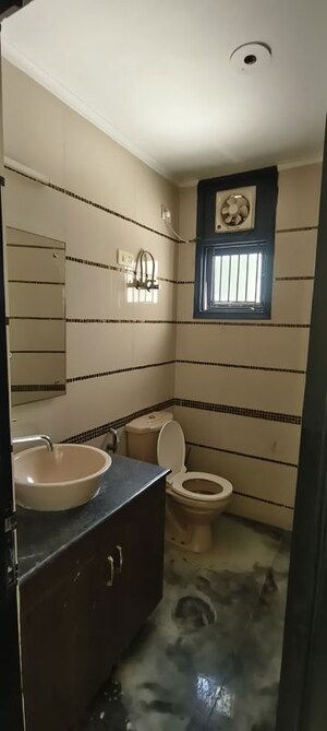 Bathroom in 4 BHK Villa at Ansal Florence Residency, Sector 57 – for Rent