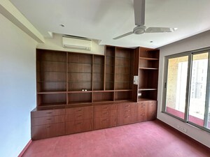 Room in 3 BHK Apartment at One Hiranandani Park Barrington, Ghodbunder Road – for Rent