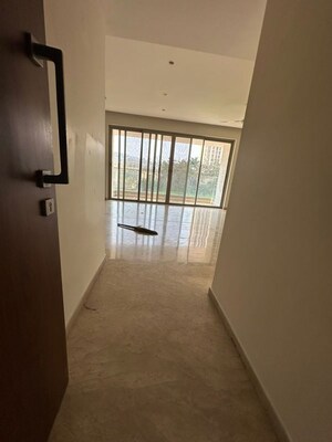 Room in 3 BHK Apartment at One Hiranandani Park Barrington, Ghodbunder Road – for Rent