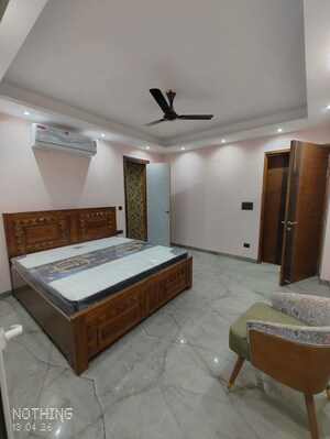 Bedroom in 3 BHK Builder Floor at Sector 42 – for Rent