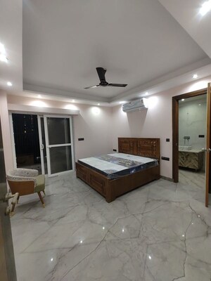 Living Room in 3 BHK Builder Floor at Sector 42 – for Rent
